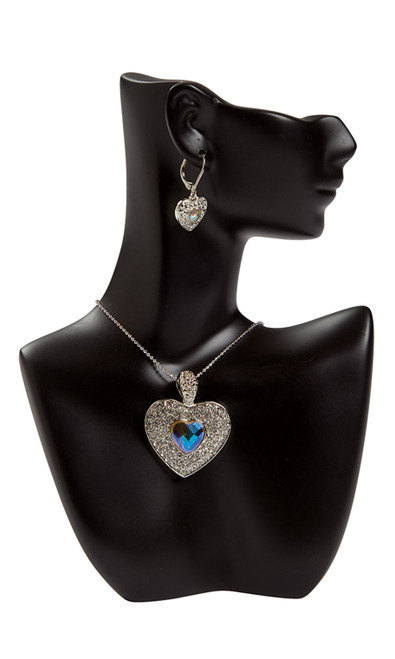 An image of the small side profile black earring and necklace display An image of the small side profile black earring and necklace display